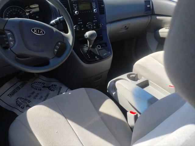 2012 Kia Sedona LX