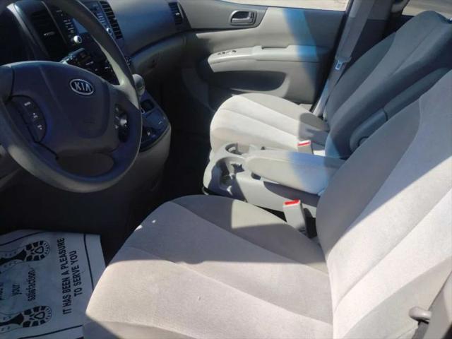 2012 Kia Sedona LX