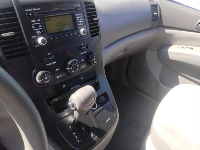 2012 Kia Sedona LX