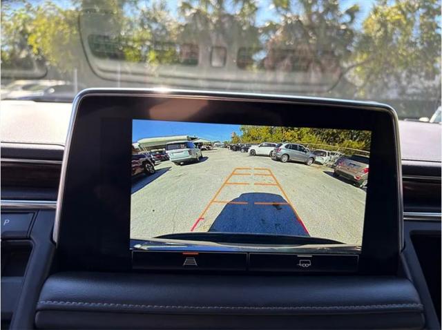 2022 GMC Yukon XL 2WD SLE