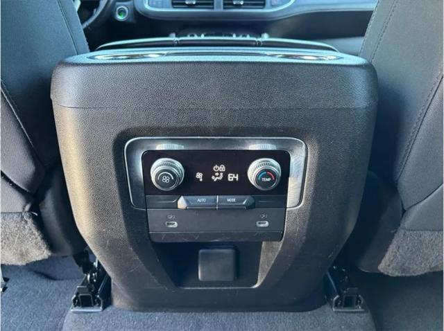2022 GMC Yukon XL 2WD SLE