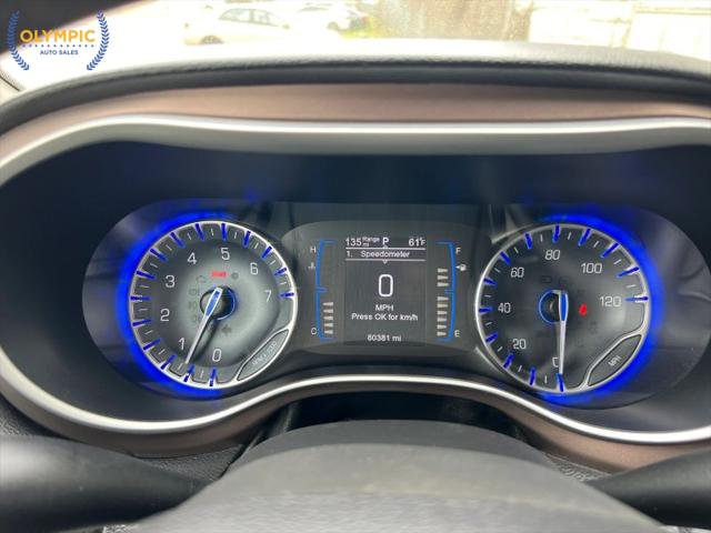 2017 Chrysler Pacifica Touring-L