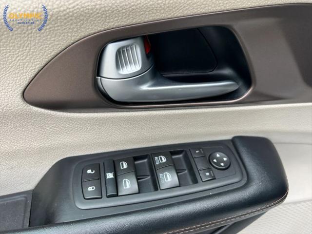2017 Chrysler Pacifica Touring-L