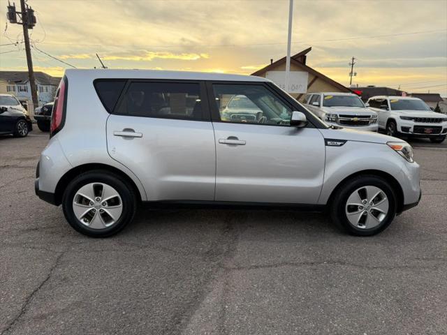2016 Kia Soul Base
