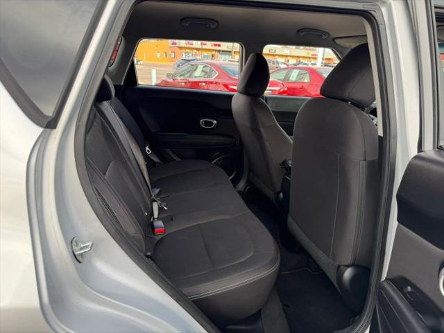 2016 Kia Soul Base