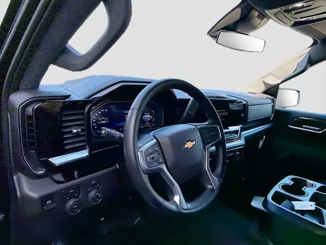 2025 Chevrolet Silverado 1500 4WD Crew Cab Short Bed LT with 2FL