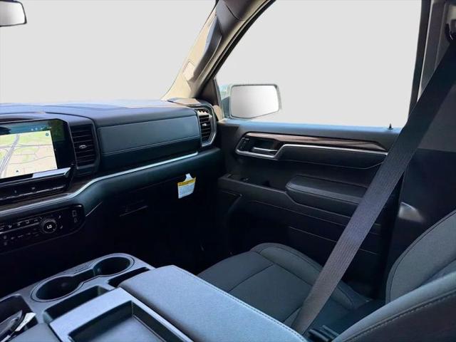 2025 Chevrolet Silverado 1500 4WD Crew Cab Short Bed LT with 2FL