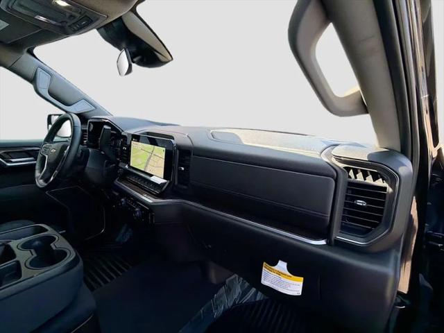 2025 Chevrolet Silverado 1500 4WD Crew Cab Short Bed LT with 2FL