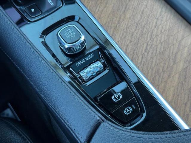 2021 Volvo XC90 Recharge T8 Inscription Expression 7 Passenger