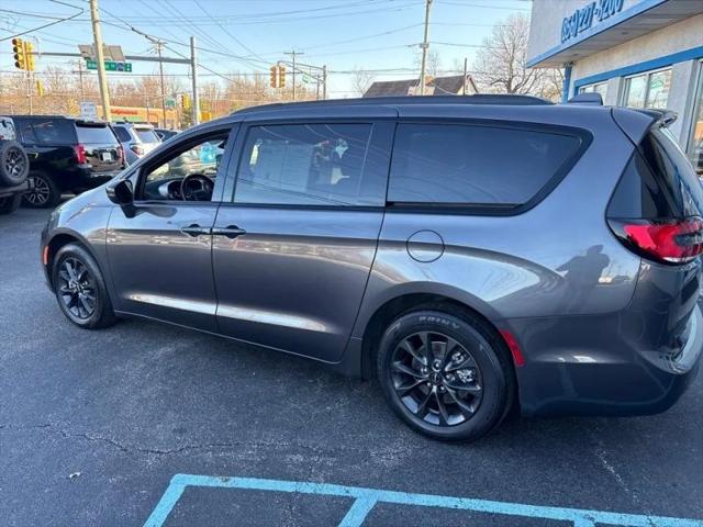 2021 Chrysler Pacifica Touring