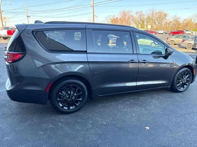 2021 Chrysler Pacifica Touring