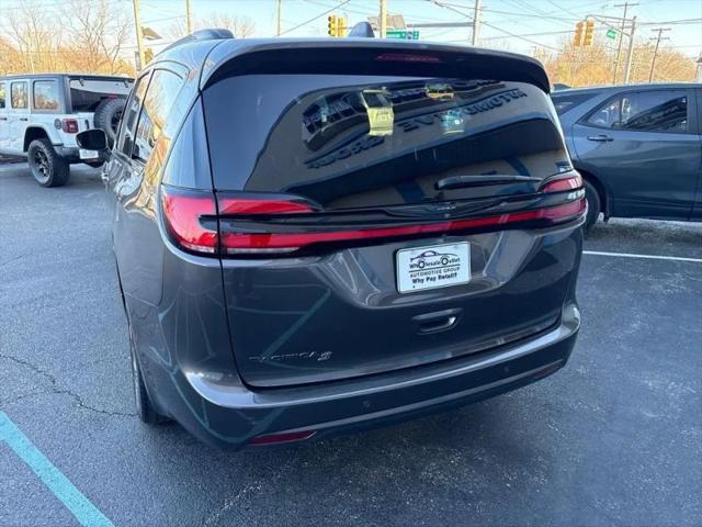 2021 Chrysler Pacifica Touring