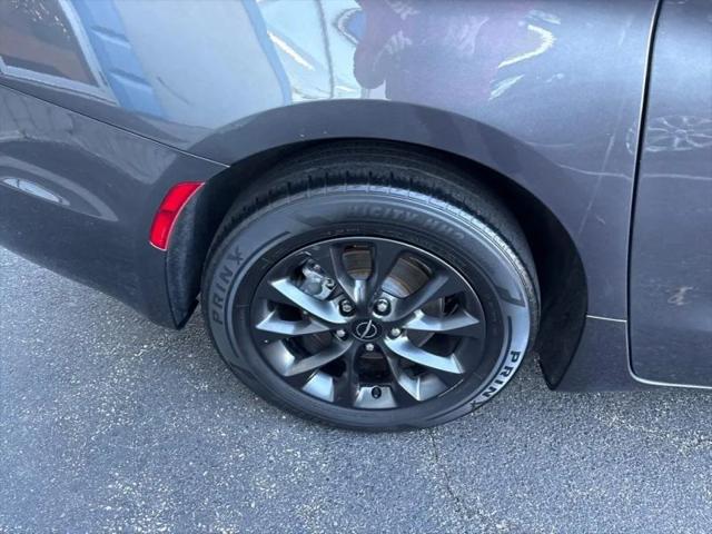 2021 Chrysler Pacifica Touring