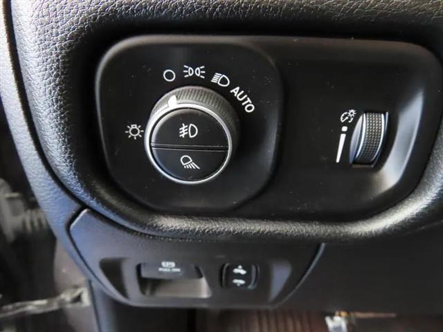 2021 Ram 1500 Big Horn Crew Cab 4x2 5'7" Box