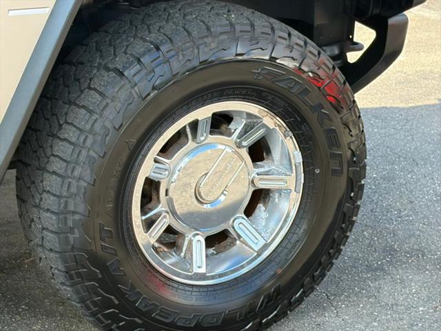 2006 HUMMER H2 Base