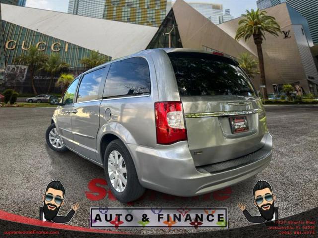 2015 Chrysler Town & Country Touring