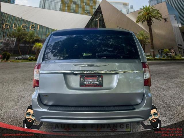 2015 Chrysler Town & Country Touring