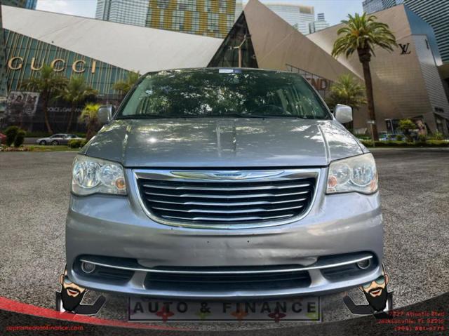 2015 Chrysler Town & Country Touring