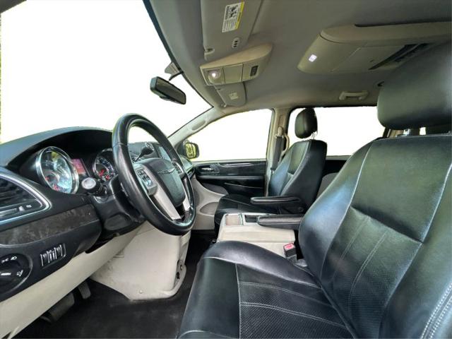 2015 Chrysler Town & Country Touring