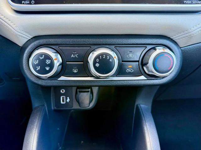2020 Nissan Versa SV Xtronic CVT