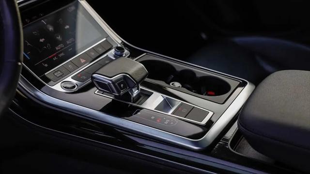 2024 Audi Q7 Premium Plus 45 TFSI quattro Tiptronic