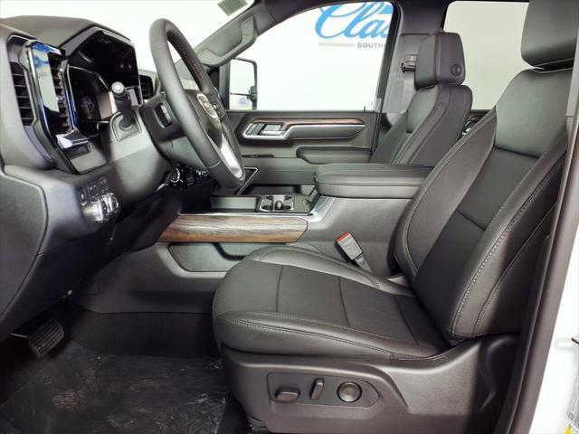 2026 GMC Sierra 2500HD Crew Cab, Standard Bed, SLT, 4WD