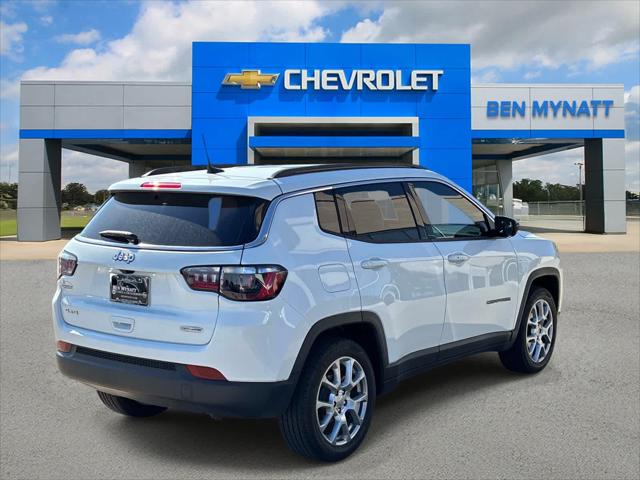 2022 Jeep Compass Latitude Lux 4x4