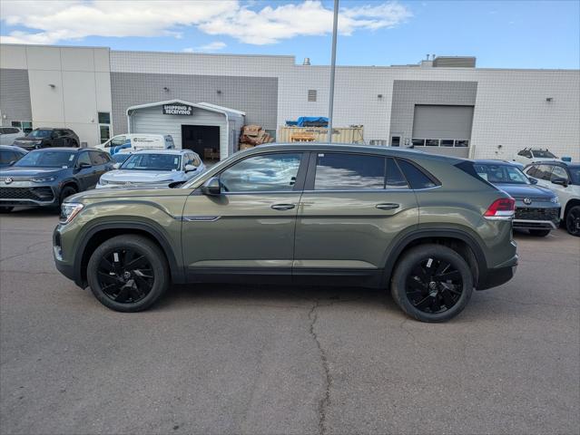 2026 Volkswagen Atlas Cross Sport SE with Technology