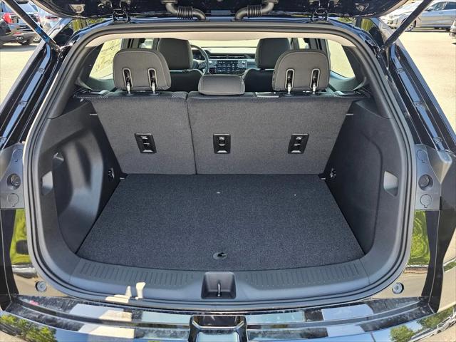2027 Chevrolet Bolt LT FWD