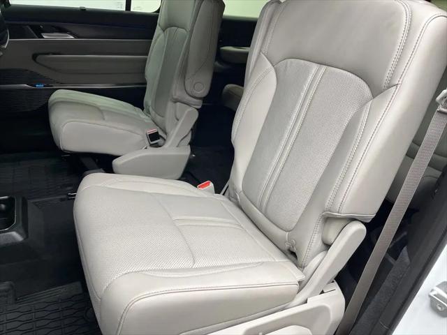 2026 Jeep Grand Wagoneer L Summit Obsidian 4x4