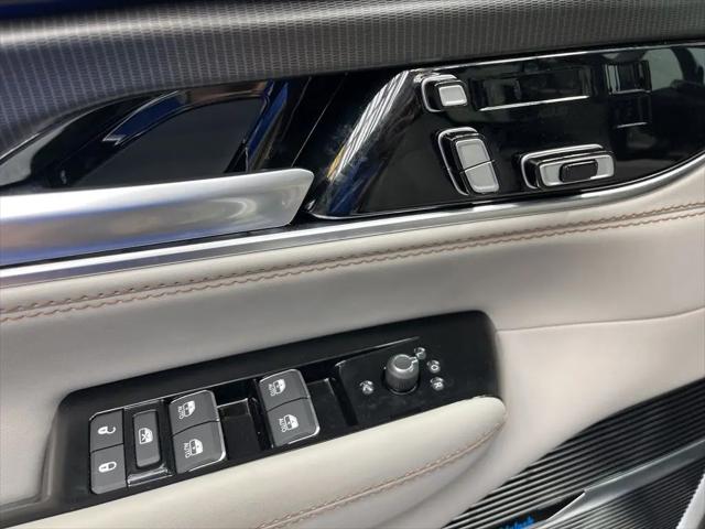 2026 Jeep Grand Wagoneer L Summit Obsidian 4x4