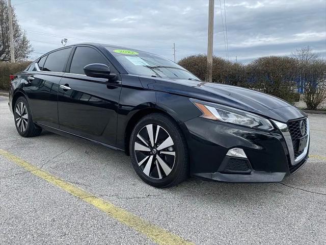 2022 Nissan Altima SV FWD for sale in Frankfort, KY