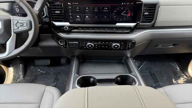 2026 GMC Sierra 2500HD Crew Cab, Standard Bed, SLT, 4WD