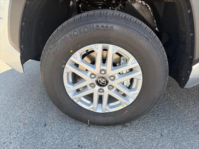 2026 Toyota Tundra SR5 CrewMax 5.5' Bed