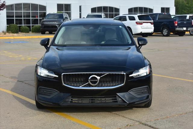 2020 Volvo S60 T6 Momentum