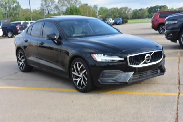 2020 Volvo S60 T6 Momentum