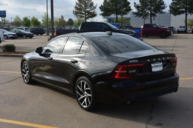 2020 Volvo S60 T6 Momentum