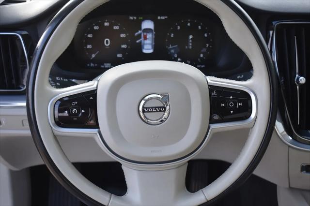2020 Volvo S60 T6 Momentum