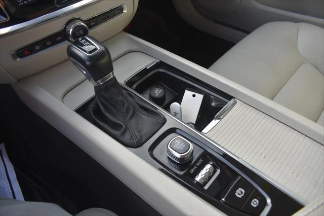 2020 Volvo S60 T6 Momentum