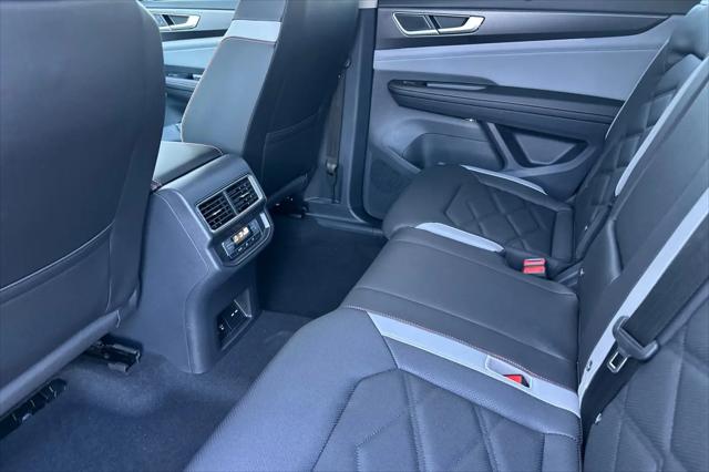 2026 Volkswagen Atlas Peak Edition