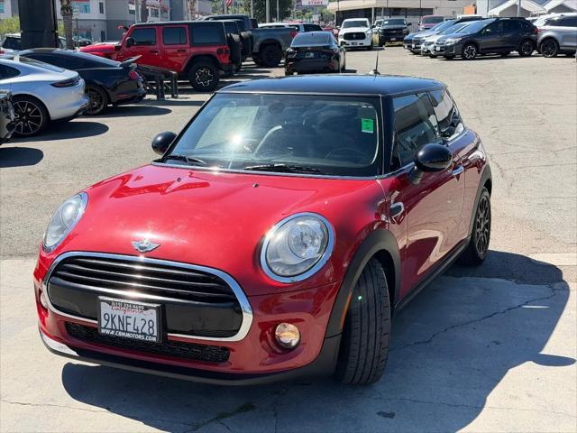 2017 MINI Hardtop Cooper