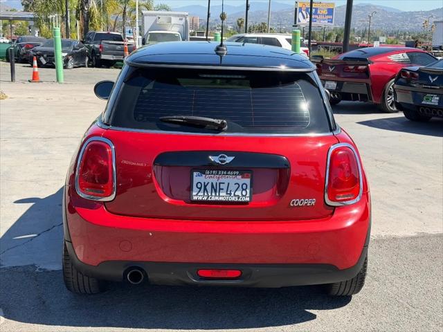 2017 MINI Hardtop Cooper