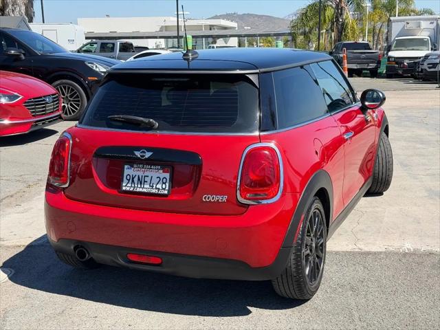 2017 MINI Hardtop Cooper