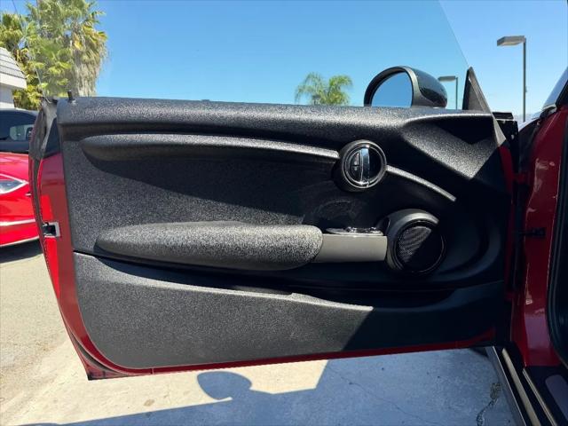 2017 MINI Hardtop Cooper