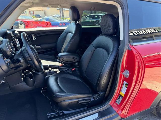 2017 MINI Hardtop Cooper