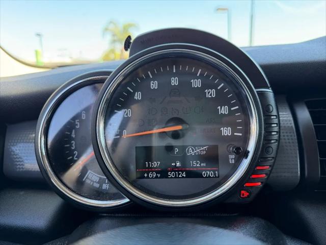 2017 MINI Hardtop Cooper