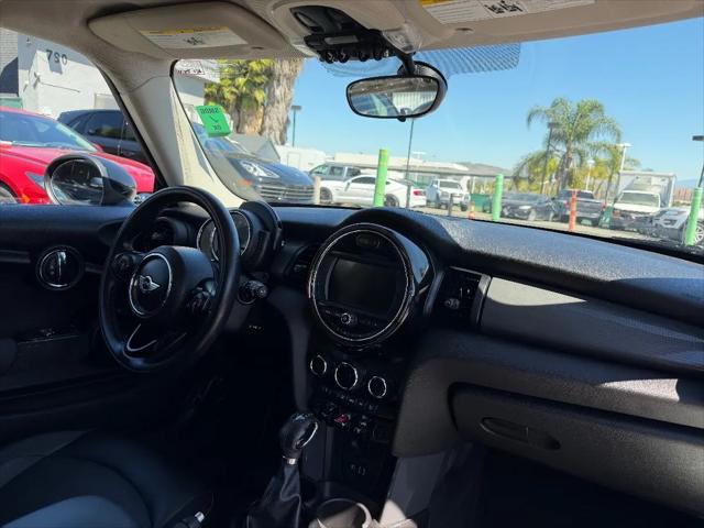 2017 MINI Hardtop Cooper