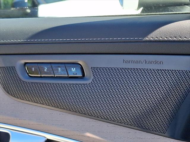 2026 Volvo XC90 Plug-In Hybrid Plus, T8 AWD, Electric/Gasoline, Bright, 7 Seats