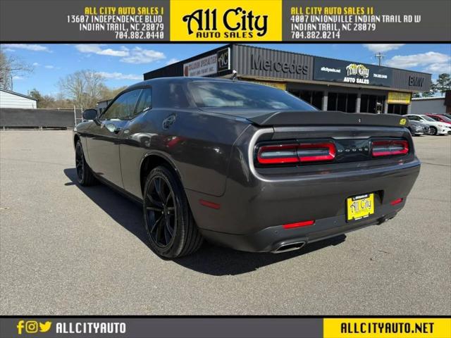 2016 Dodge Challenger SXT
