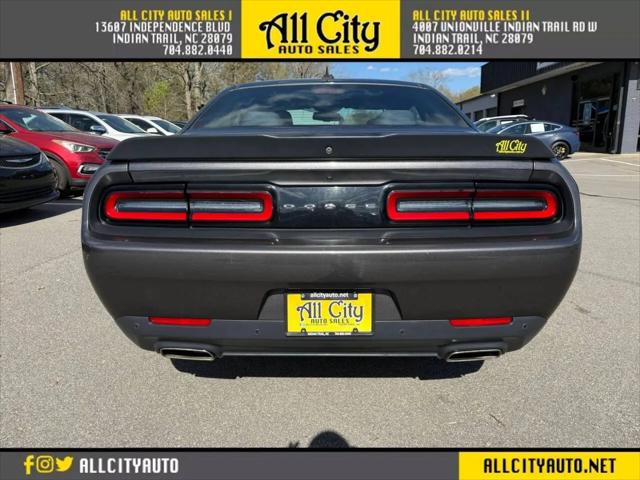 2016 Dodge Challenger SXT